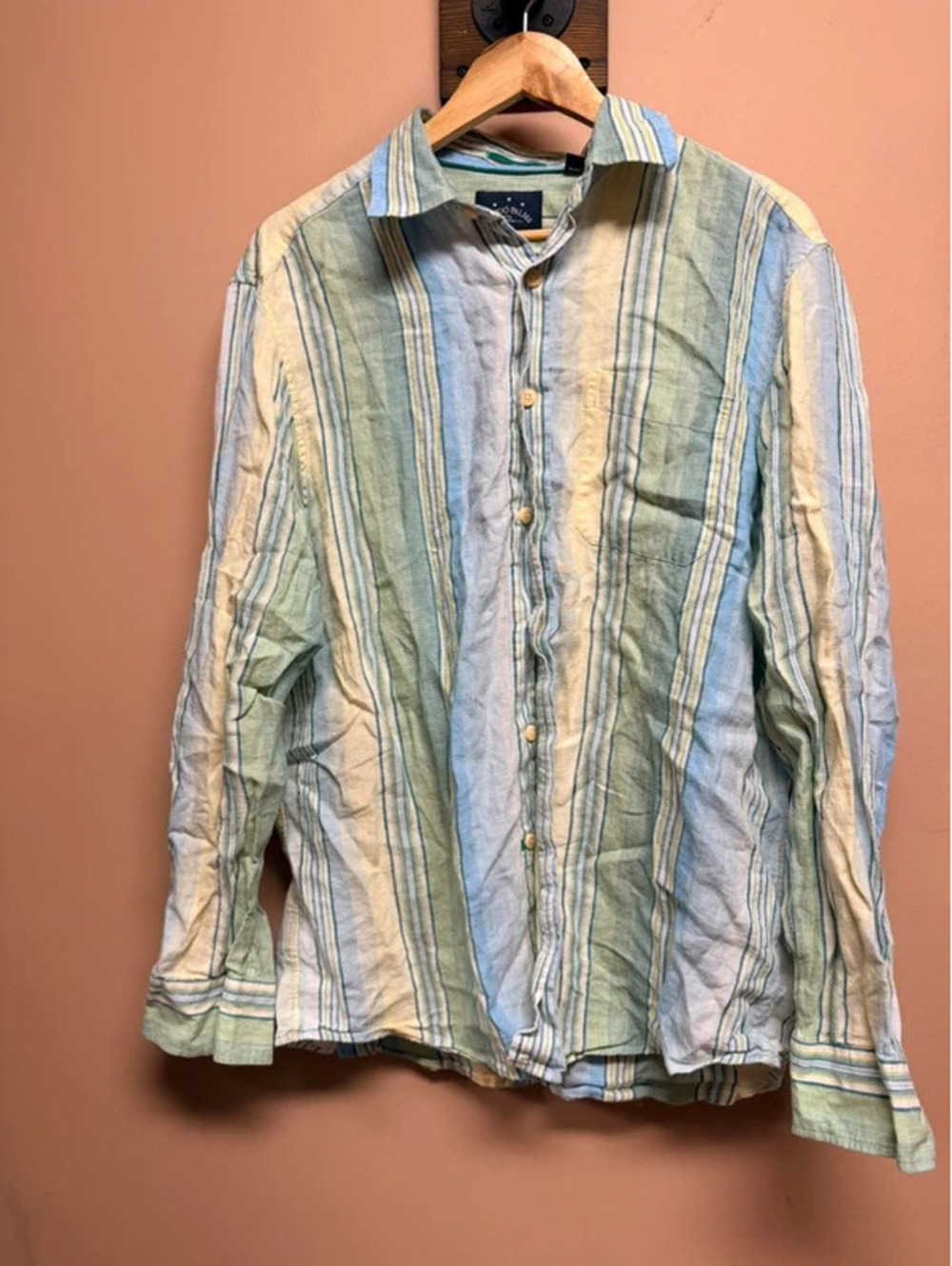 Tommy Bahama Men’s 100% Linen Button Up